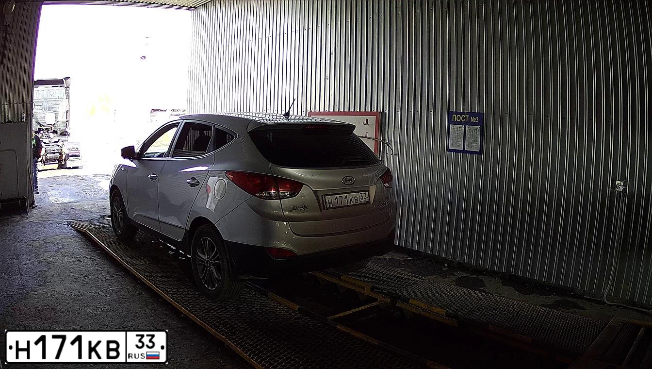 Фото автомобиля FORD FOCUS, 2006 — госномер С536КР89. Цвет: СЕРЫЙ
