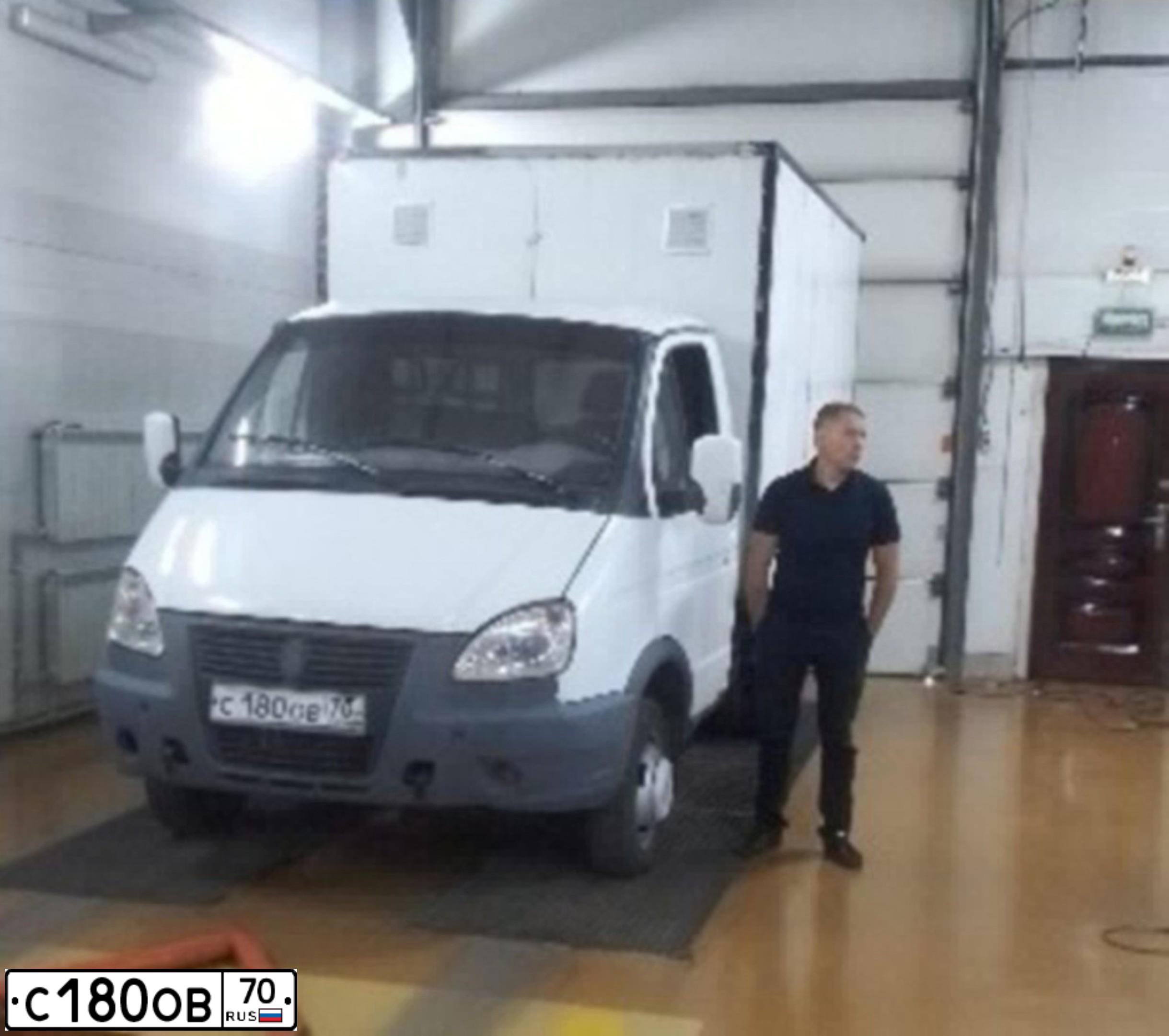 Фото автомобиля GAZ 3302 GAZEL, 2007 — госномер С180ОВ70. Цвет: Белый