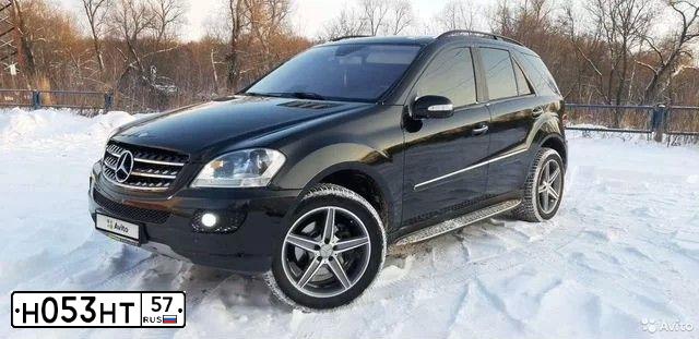 Фото автомобиля MERCEDES-BENZ 280, 2006 — госномер Х484ВР977. Цвет: ЧЕРНЫЙ