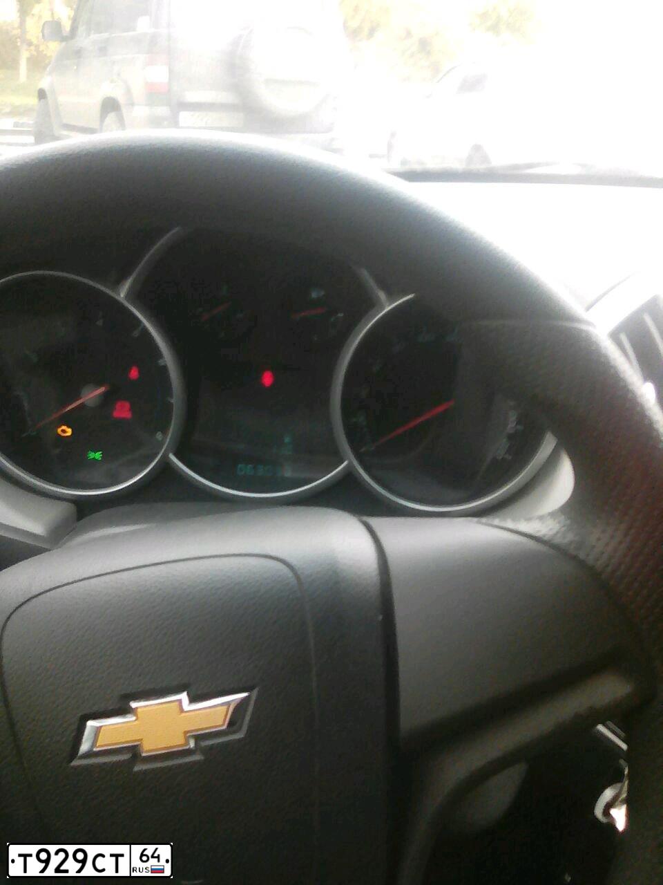 Фото автомобиля CHEVROLET CRUZE, 2013 — госномер Т929СТ64. Цвет: ЧЕРНЫЙ МЕТАЛЛИК