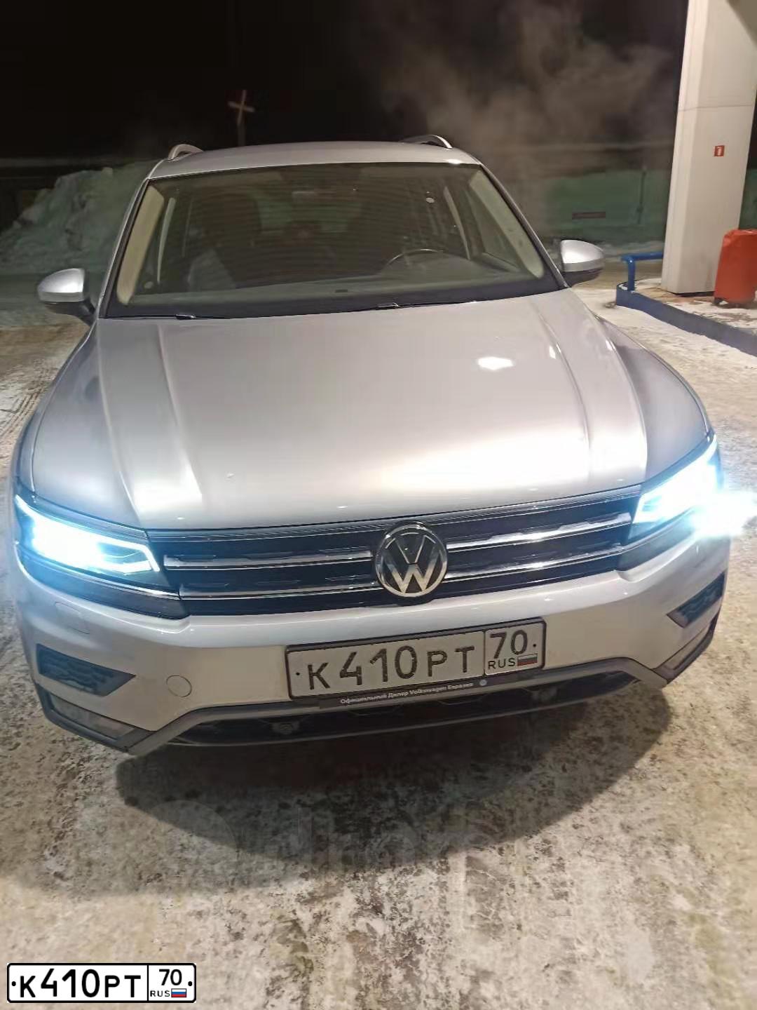Фото автомобиля VOLKSWAGEN TIGUAN, 2018 — госномер Х556ОТ124. Цвет: СЕРЕБРИСТЫ