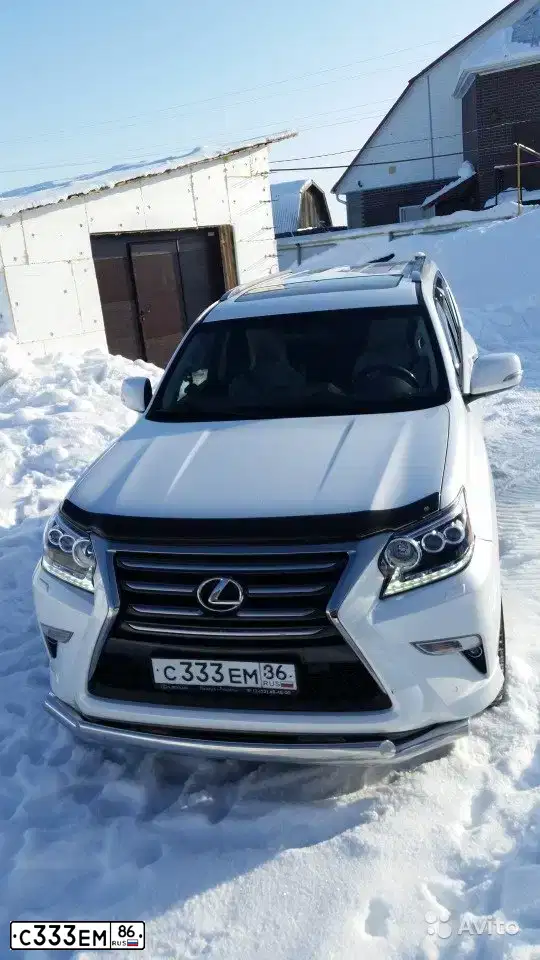 Фото автомобиля LEXUS LX, 2016 — госномер М444КУ72. Цвет: БЕЛЫЙ
