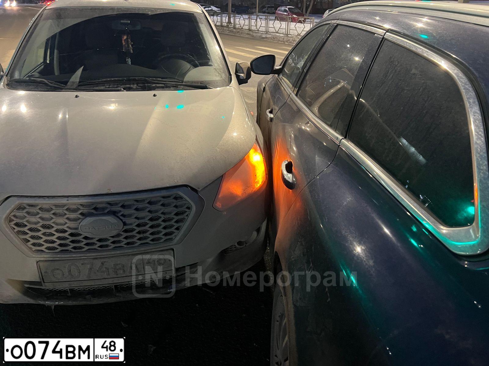 Фото автомобиля LADA 2191 GRANTA, 2014 — госномер О074ВМ48. Цвет: ЧЕРНЫЙ