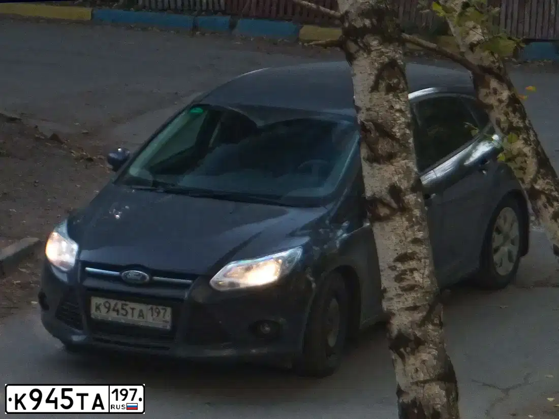 Фото автомобиля FORD FOCUS, 2012 — госномер С124ВС716. Цвет: ТЕМНО-СЕРЫЙ