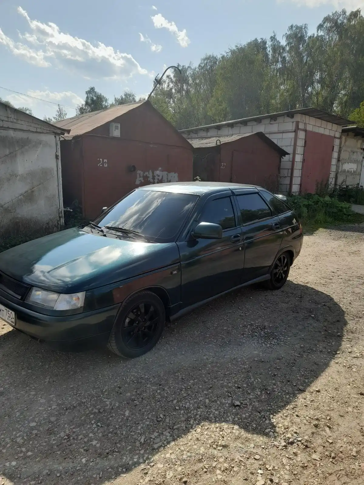 Фото автомобиля LADA 2112, 2004 — госномер Е751МТ750. Цвет: Темно-зеленый