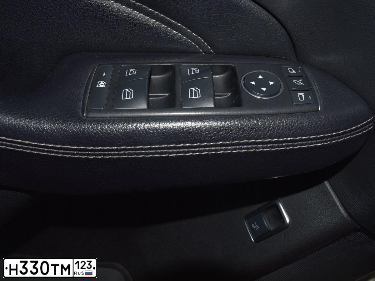 Фото автомобиля MERCEDES BENZ ML350 CDI 4MATIC, 2012 — госномер Х590АУ154. Цвет: Белый