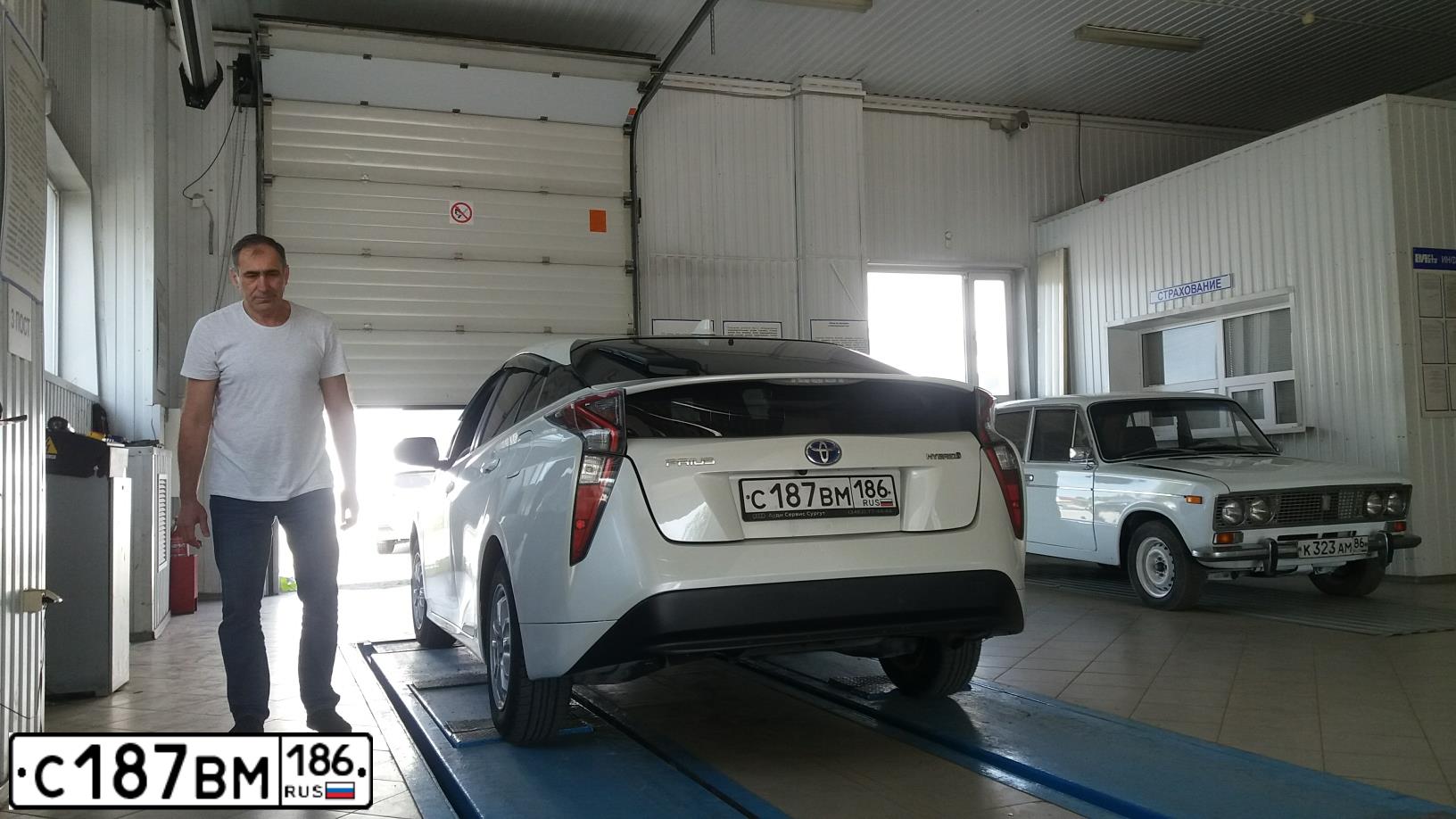 Фото автомобиля TOYOTA RAV4, 2015 — госномер А333НВ86. Цвет: БЕЛЫЙ