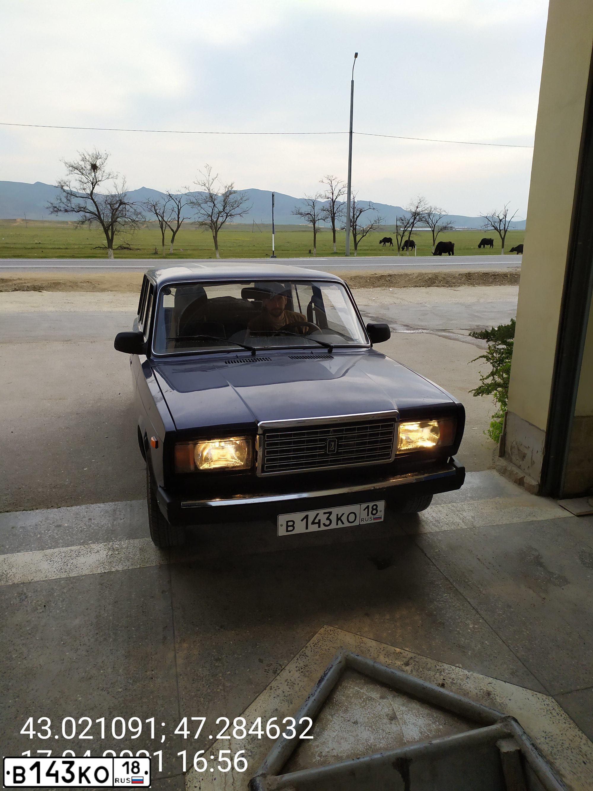 Фото автомобиля LADA 2104, 2011 — госномер Х764АТ05. Цвет: Темно-синий