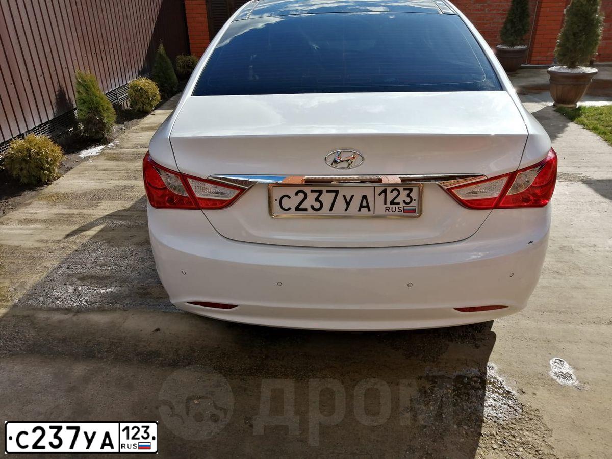 Фото автомобиля HYUNDAI SONATA, 2011 — госномер С237УА123. Цвет: Белый