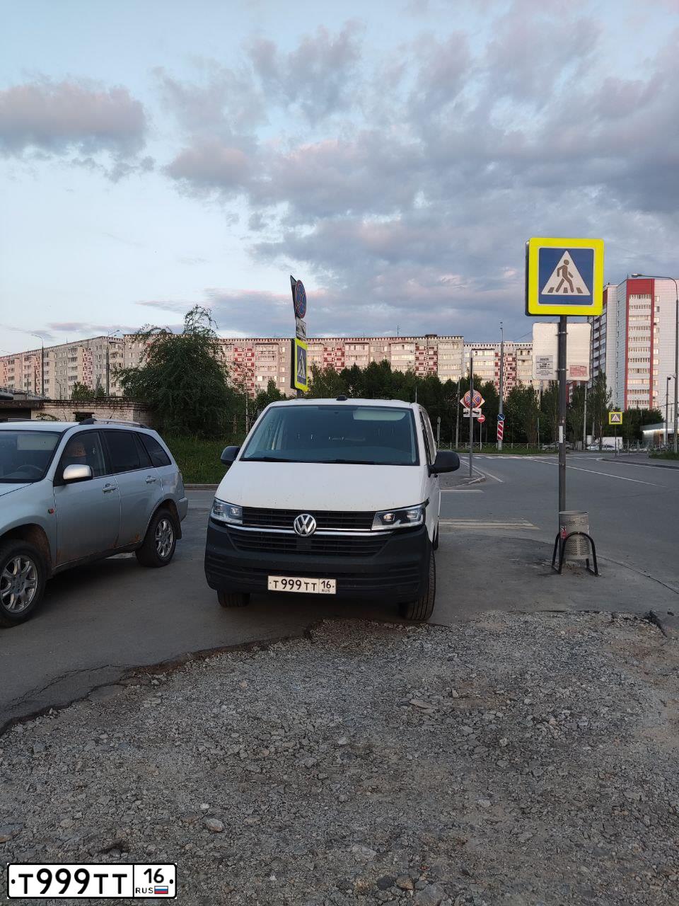 Фото автомобиля LADA 2190 GRANTA, 2013 — госномер Т999ТТ16. Цвет: СВЕТЛО-ЗЕЛЕНЫЙ