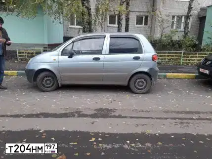 Фото автомобиля VOLKSWAGEN POLO, 2011 — госномер В705ВО977
