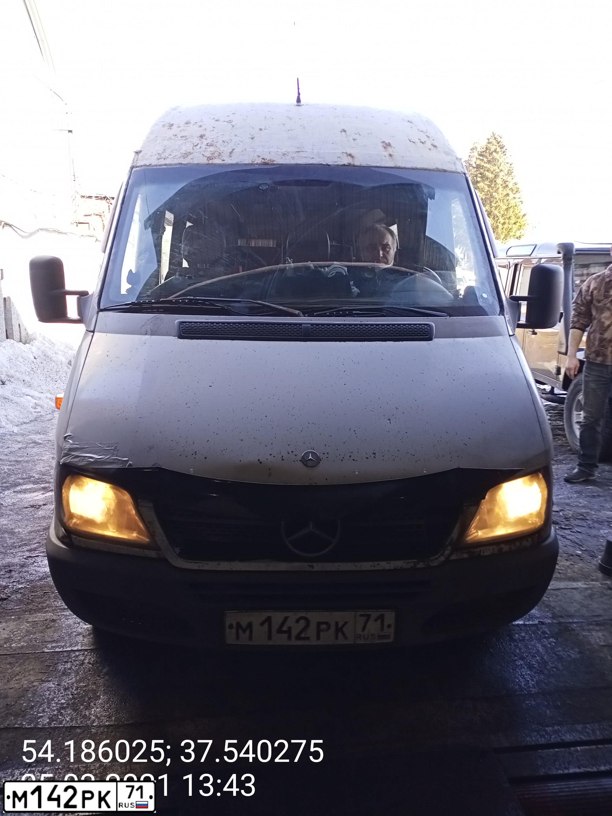 Фото автомобиля MERCEDES SPRINTER, 2005 — госномер М142РК71. Цвет: Белый