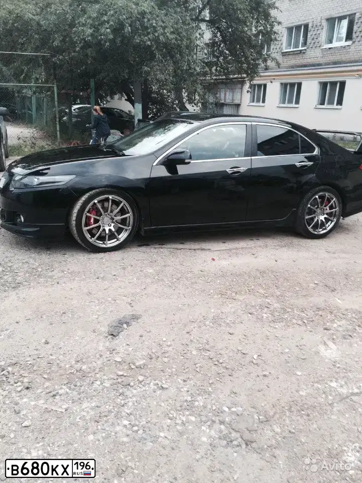 Фото автомобиля HONDA ACCORD, 2008 — госномер В680КХ196. Цвет: ЧЕРНЫЙ