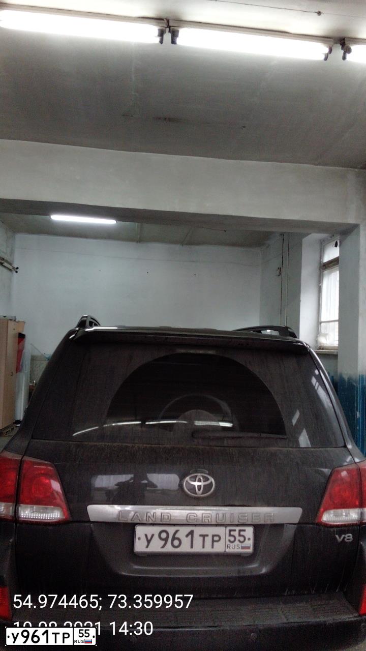 Фото автомобиля TOYOTA LANDCRUISER 200, 2008 — госномер У961ТР55. Цвет: ЧЕРНЫЙ