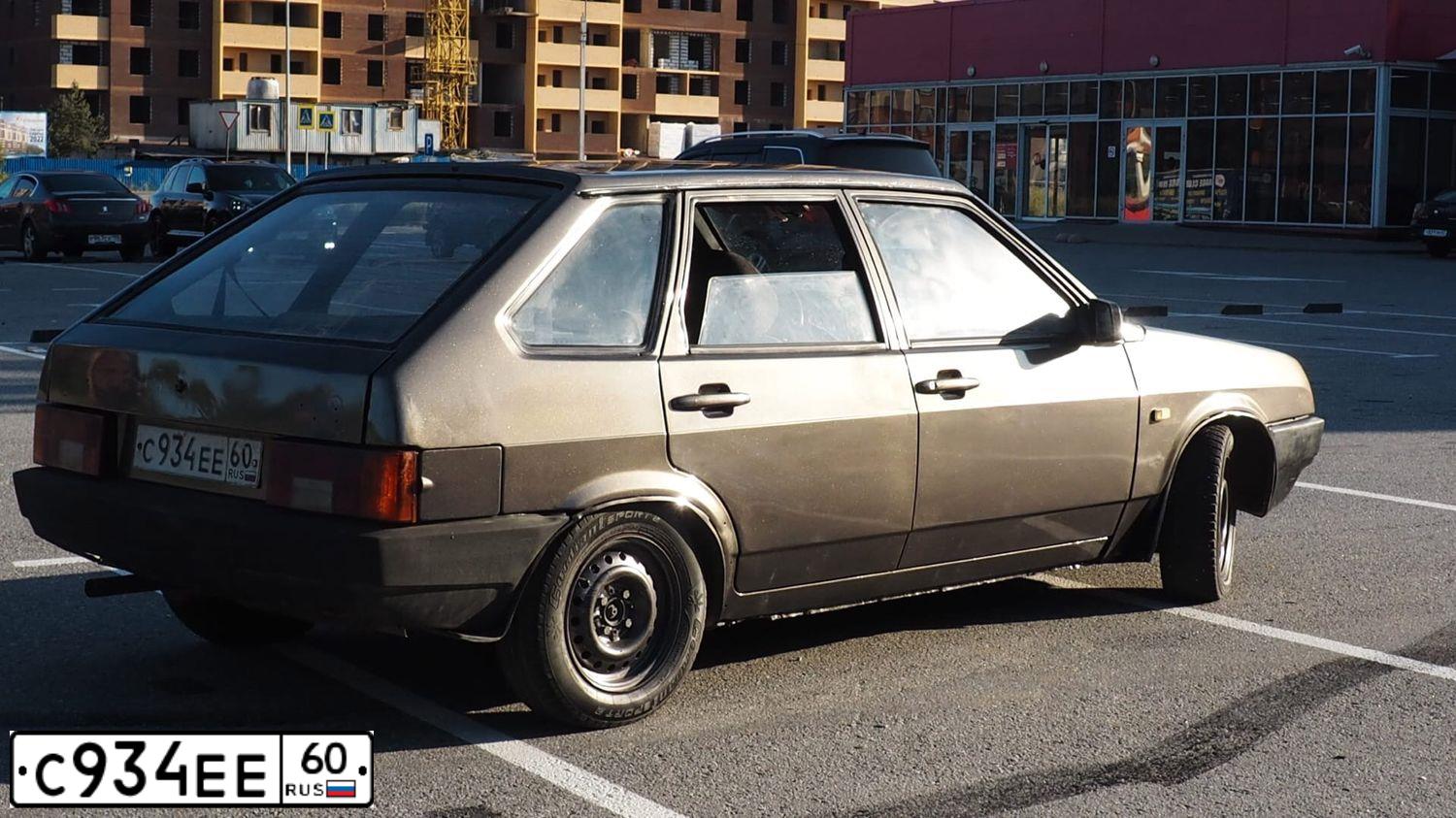 Фото автомобиля LADA 2109 SAMARA, 2003 — госномер В192РМ147. Цвет: ГРАФИТОВЫЙ МЕТАЛИК