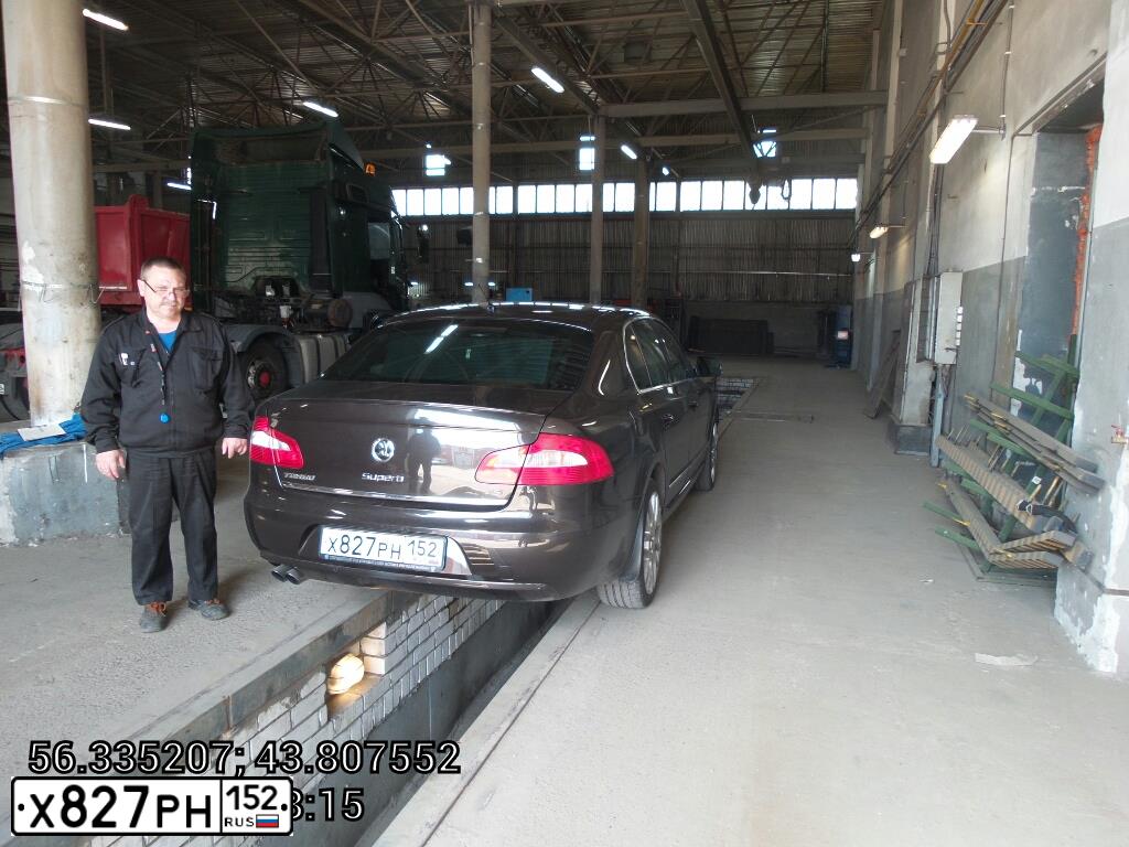 Фото автомобиля SKODA SUPERB, 2013 — госномер Т158ОТ152