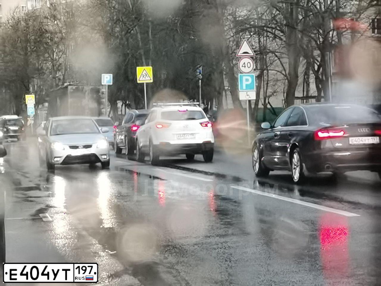 Фото автомобиля AUDI A6, 2012 — госномер Е404УТ197. Цвет: ЧЕРНЫЙ