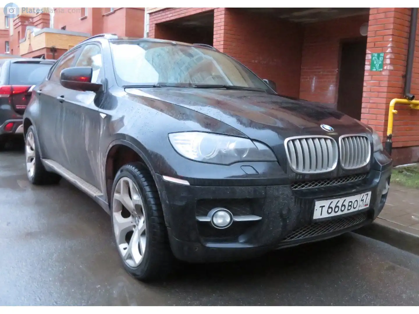 Фото автомобиля BMW X6, 2010 — госномер С500УМ178. Цвет: ЧЕРНЫЙ
