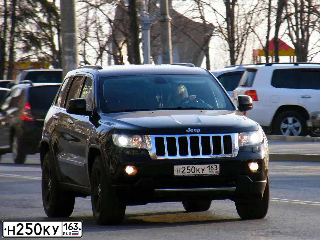 Фото автомобиля JEEP GRAND CHEROKEE, 2010 — госномер Х969КН763. Цвет: ЧЕРНЫЙ