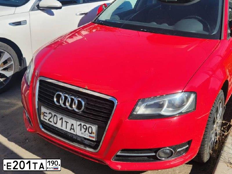 Фото автомобиля AUDI A3, 2011 — госномер Е201ТА190. Цвет: КРАСНЫЙ
