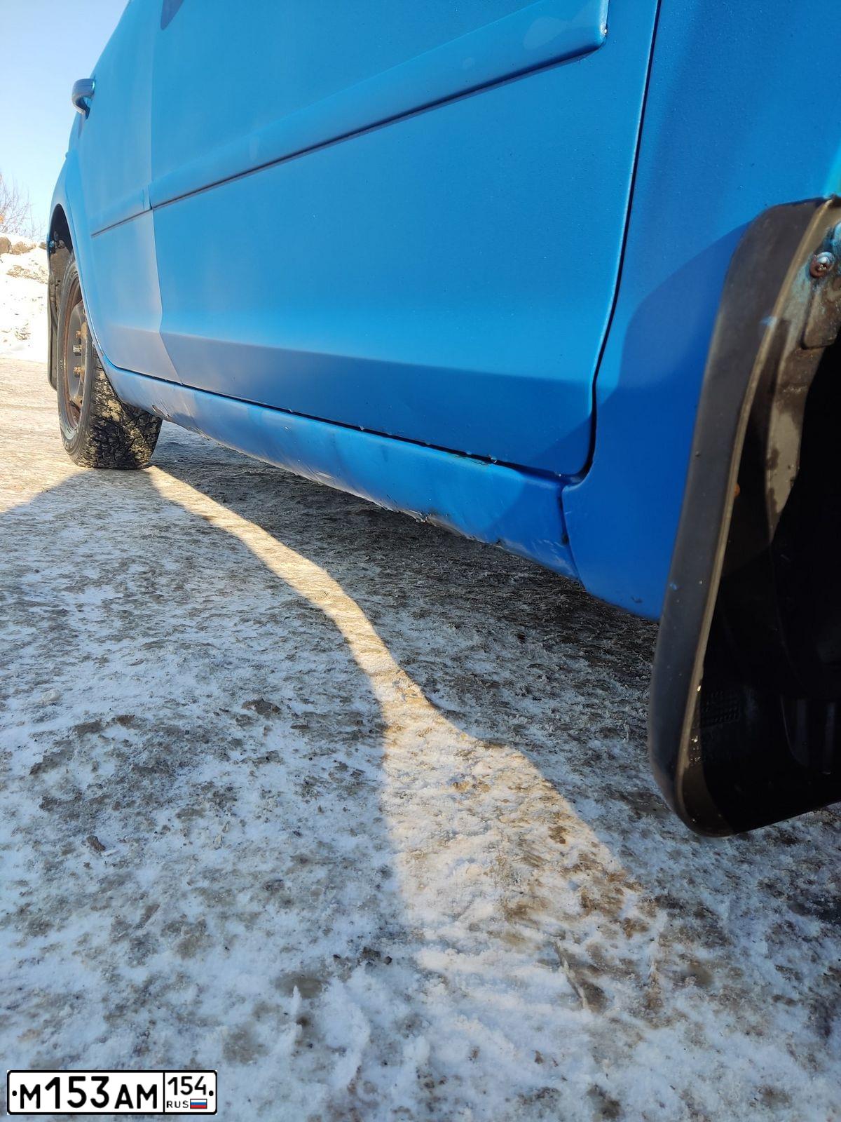 Фото автомобиля FORD FOCUS, 2005 — госномер К333ОВ154. Цвет: голубой