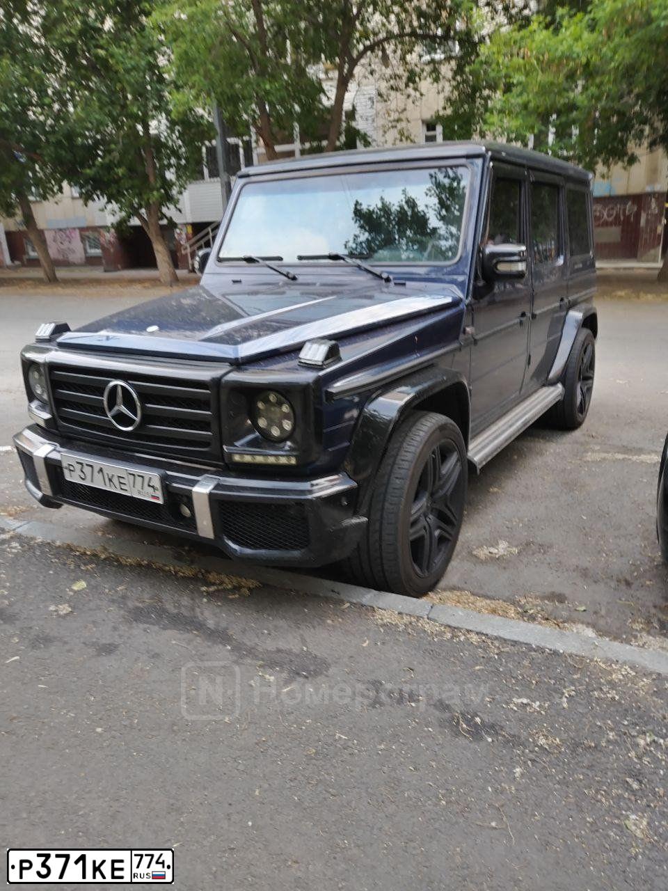 Фото автомобиля MERCEDES G-KLASSE, 1995 — госномер А551КК774. Цвет: Темно-синий