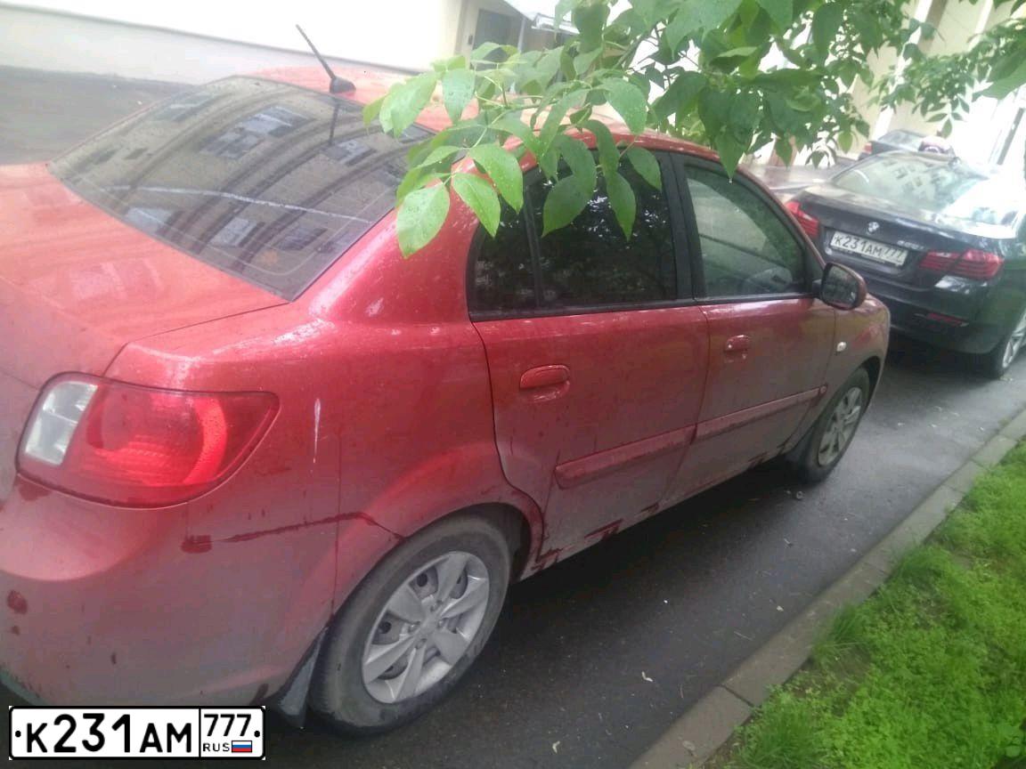 Фото автомобиля BMW SERIE 5, 2013 — госномер Е486РТ797. Цвет: ТЕМНО-СЕРЫЙ