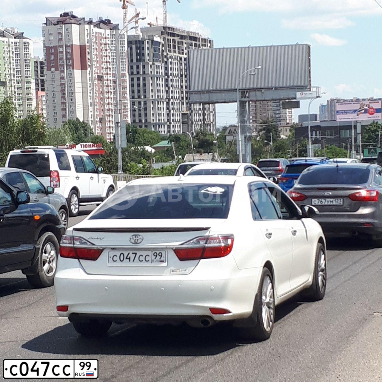 Фото автомобиля VOLKSWAGEN TRANSPORTER, 2001 — госномер У814ТК199. Цвет: ЧЕРНЫЙ