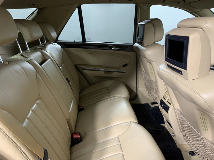 Фото автомобиля MERCEDES M-KLASSE, 2008 — госномер Т375АА196. Цвет: БЕЖЕВЫЙ