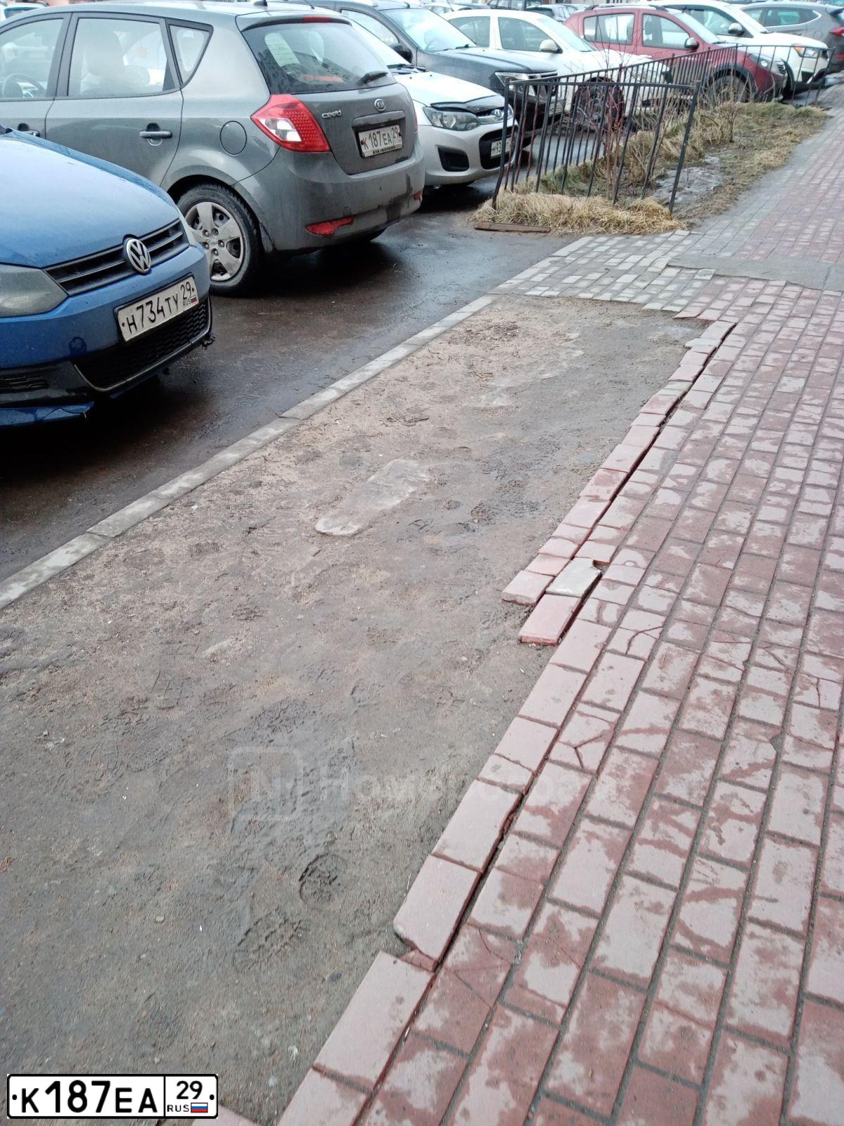 Фото автомобиля KIA CEE'D, 2011 — госномер Т289КО39. Цвет: СЕРЕБРИСТЫЙ
