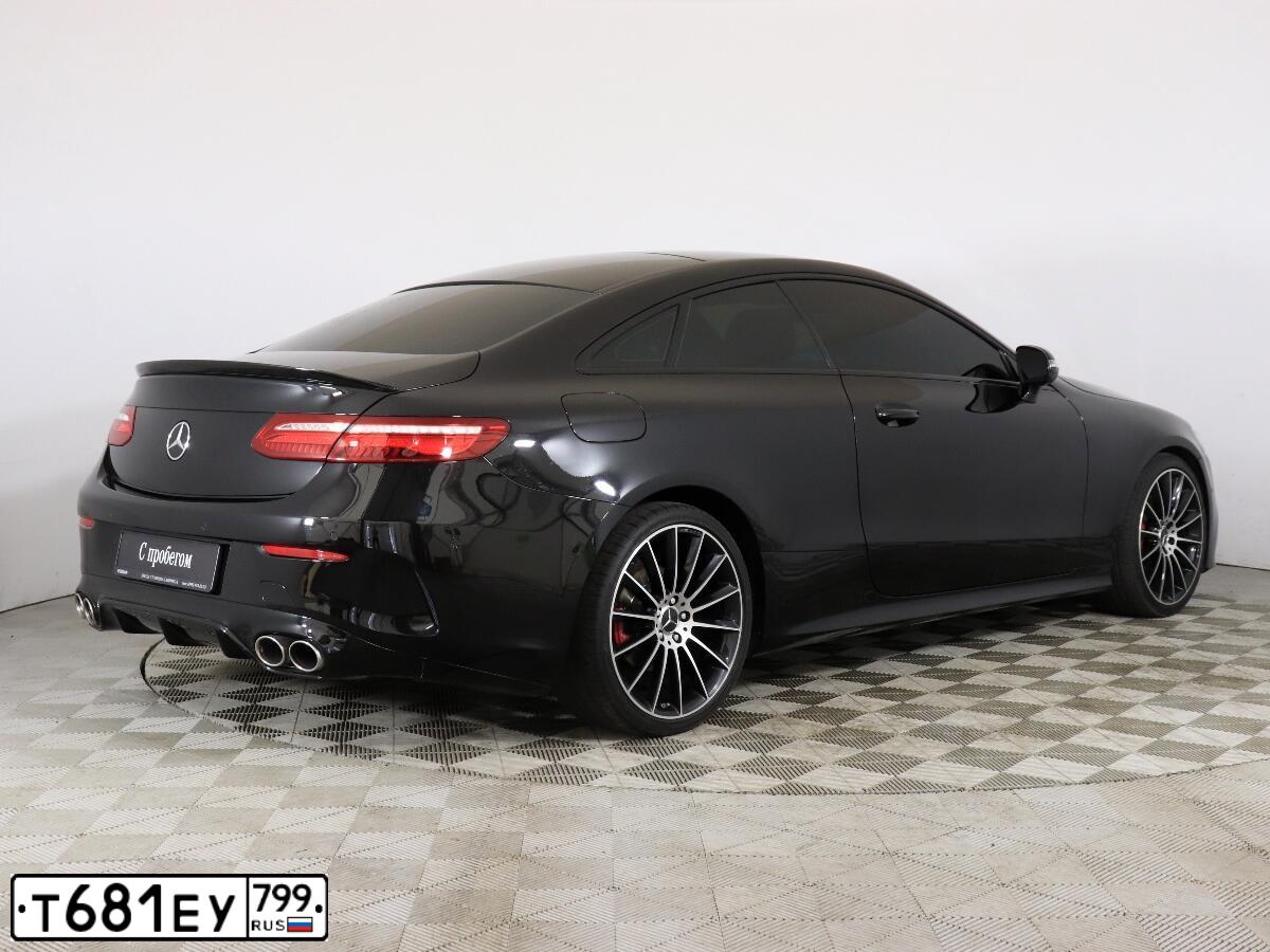 Фото автомобиля MERCEDES E-KLASSE, 2017 — госномер Т681ЕУ799. Цвет: ЧЕРНЫЙ