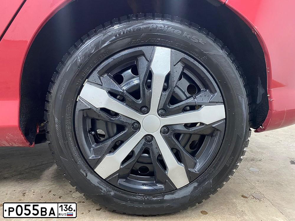 Фото автомобиля PEUGEOT 308, 2008 — госномер Р055ВА136. Цвет: Красный