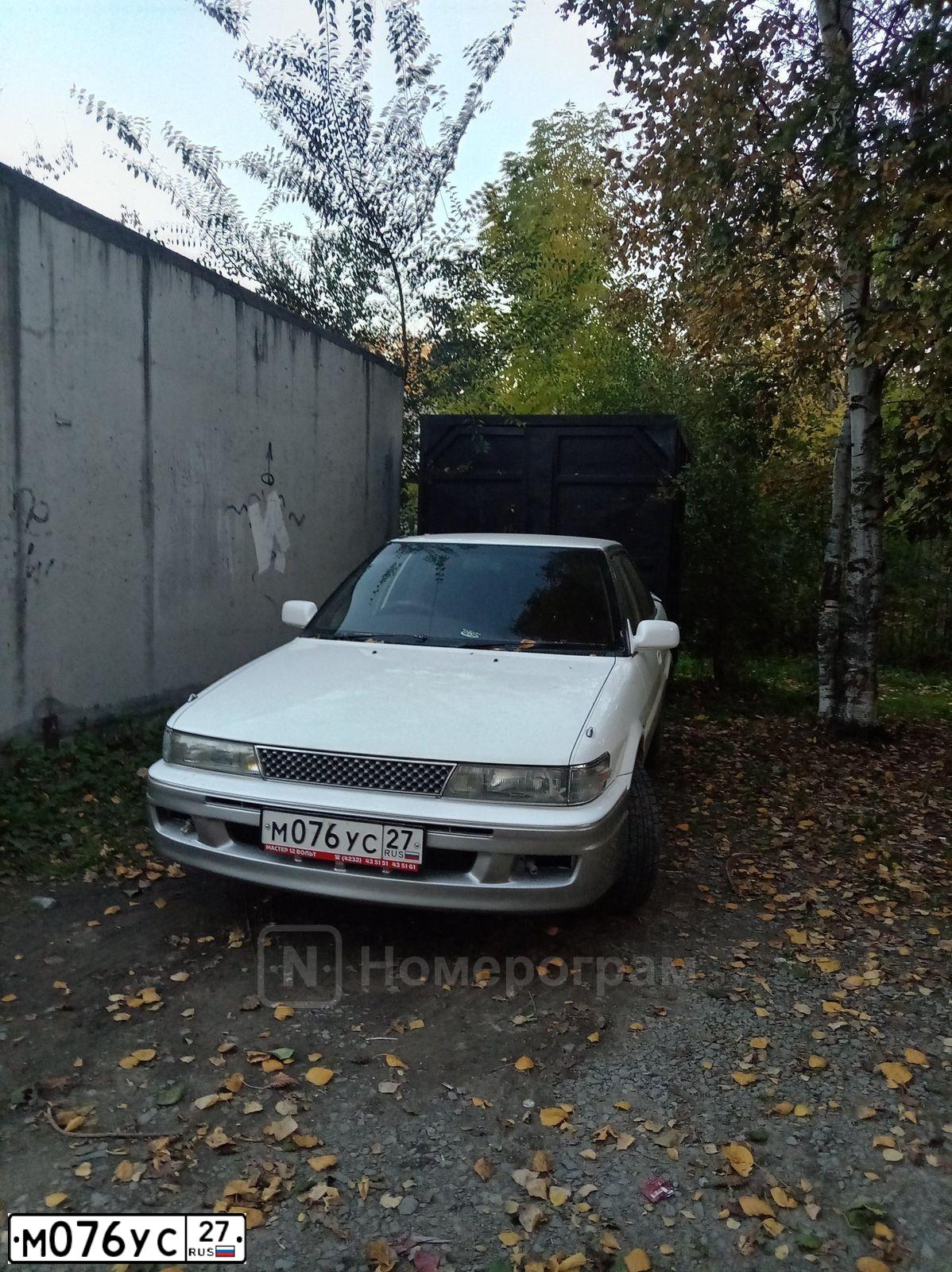 Фото автомобиля TOYOTA SPRINTER, 1990 — госномер М076УС27