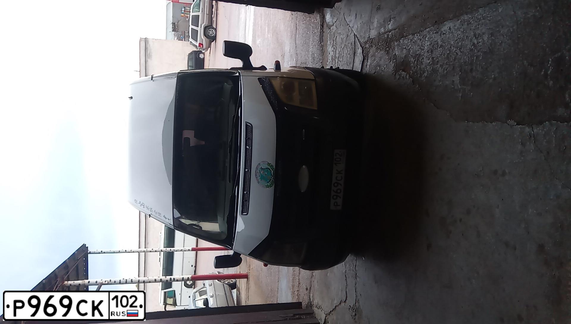 Фото автомобиля FORD TRANSIT, 2008 — госномер Р969СК102. Цвет: БЕЛЫЙ