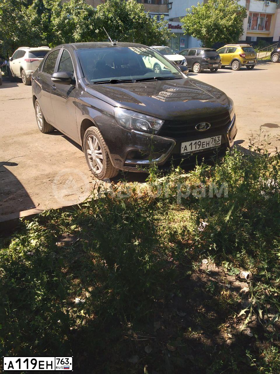 Фото автомобиля LADA VESTA, 2018 — госномер М722ОС763. Цвет: ЧЕРНЫЙ