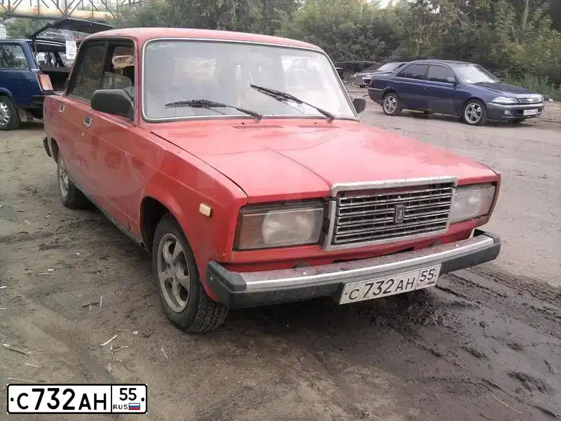 Фото автомобиля LADA 2105, 1996 — госномер С732АН55. Цвет: ТЕМНО-КРАСНЫЙ