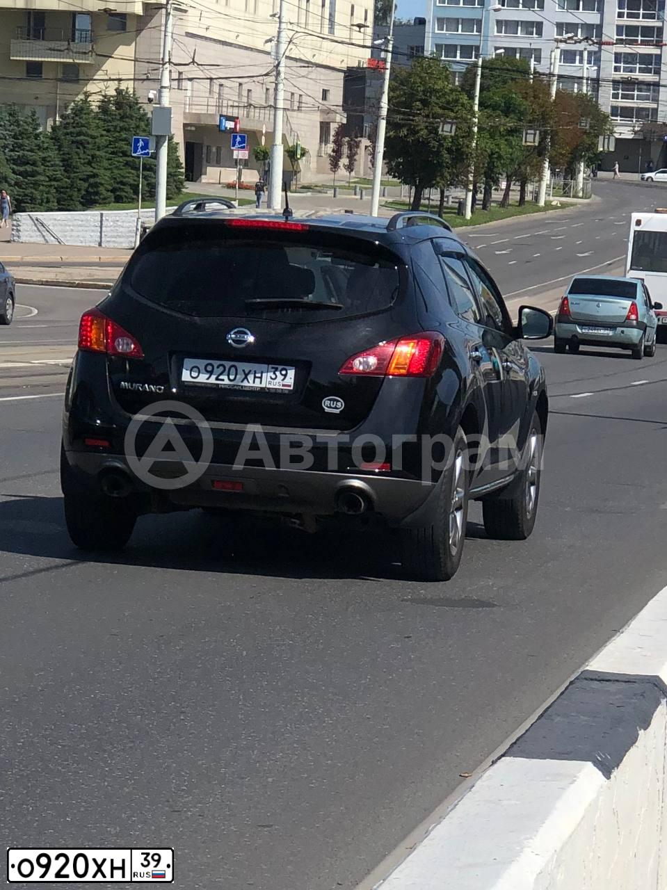 Фото автомобиля NISSAN MURANO, 2010 — госномер О920ОХ39. Цвет: ЧЕРНЫЙ
