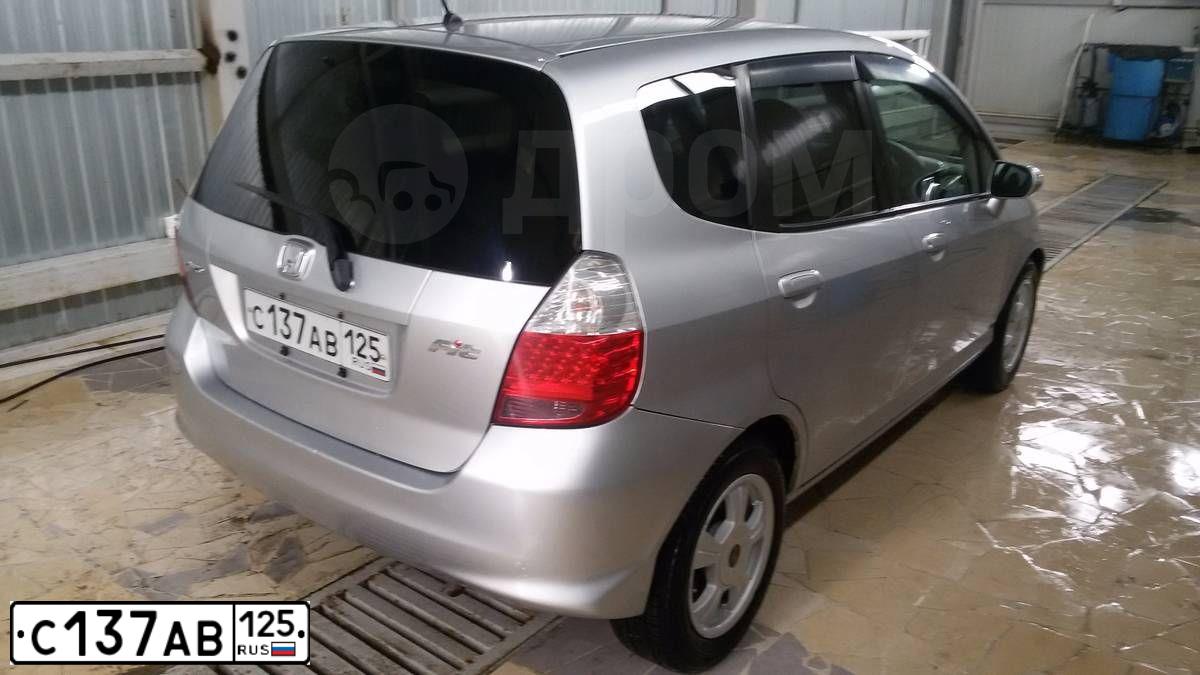 Фото автомобиля HONDA FIT, 2006 — госномер С137АВ125