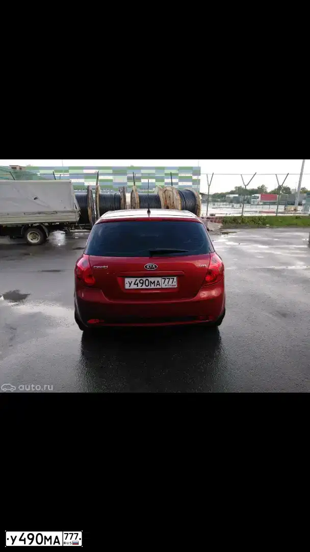 Фото автомобиля KIA CEE'D, 2008 — госномер У490МА777. Цвет: КРАСНЫЙ