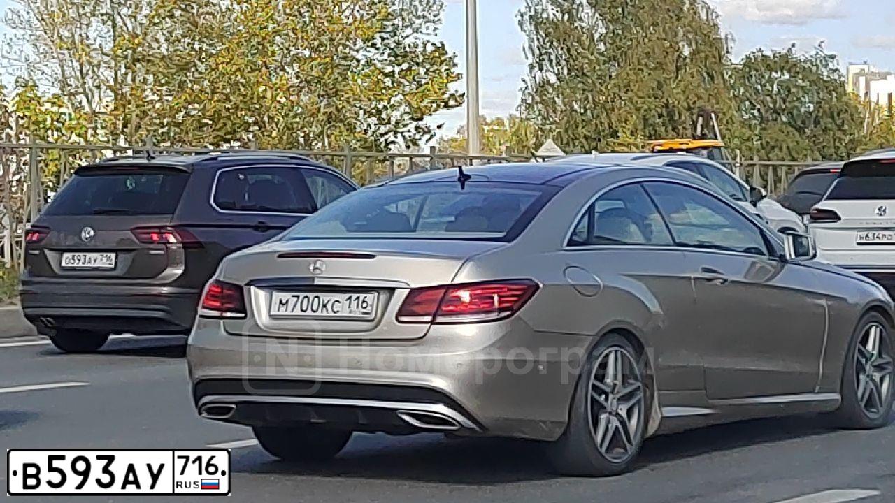 Фото автомобиля AUDI A4, 2013 — госномер В593АУ716. Цвет: ЧЕРНЫЙ