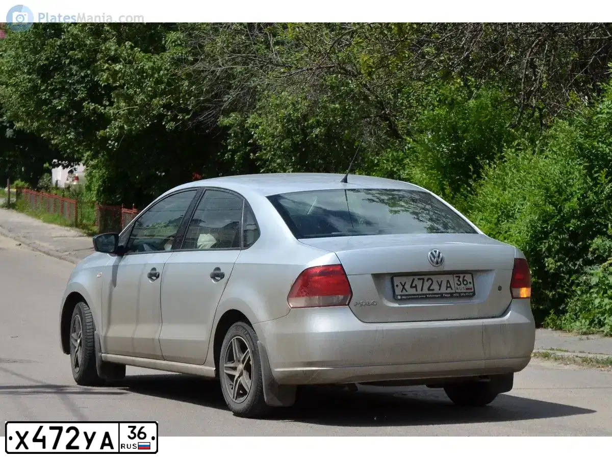 Фото автомобиля VOLKSWAGEN POLO, 2011 — госномер Х472УА36. Цвет: серебристый