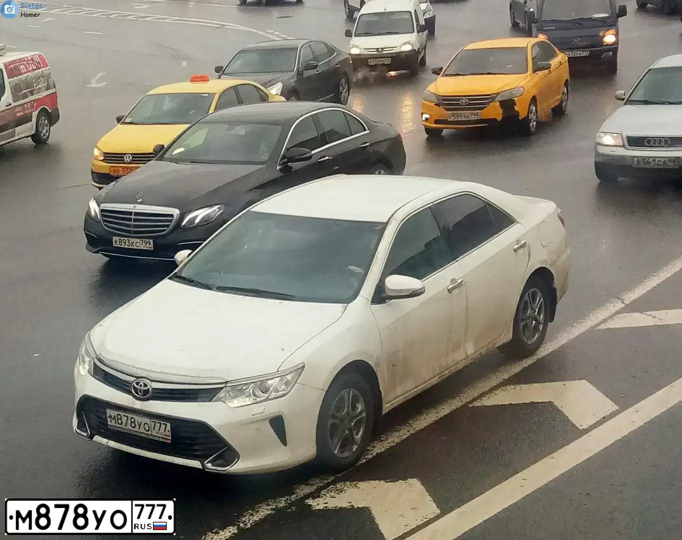 Фото автомобиля TOYOTA CAMRY, 2016 — госномер М878УО777. Цвет: БЕЛЫЙ ПЕРЛАМУТР