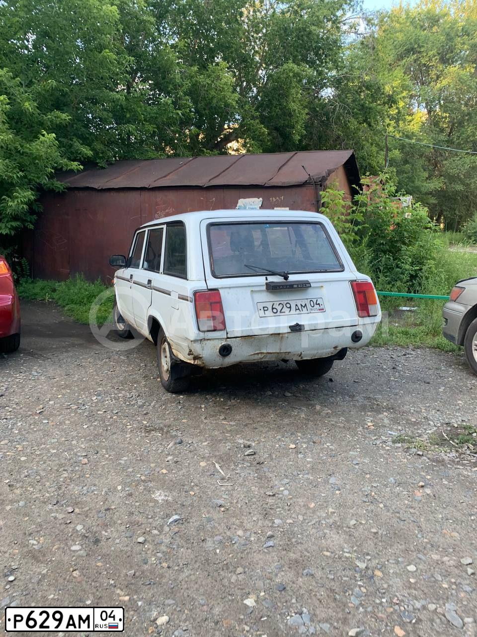 Фото автомобиля LADA 2104, 2008 — госномер Р629АМ04. Цвет: БЕЛЫЙ