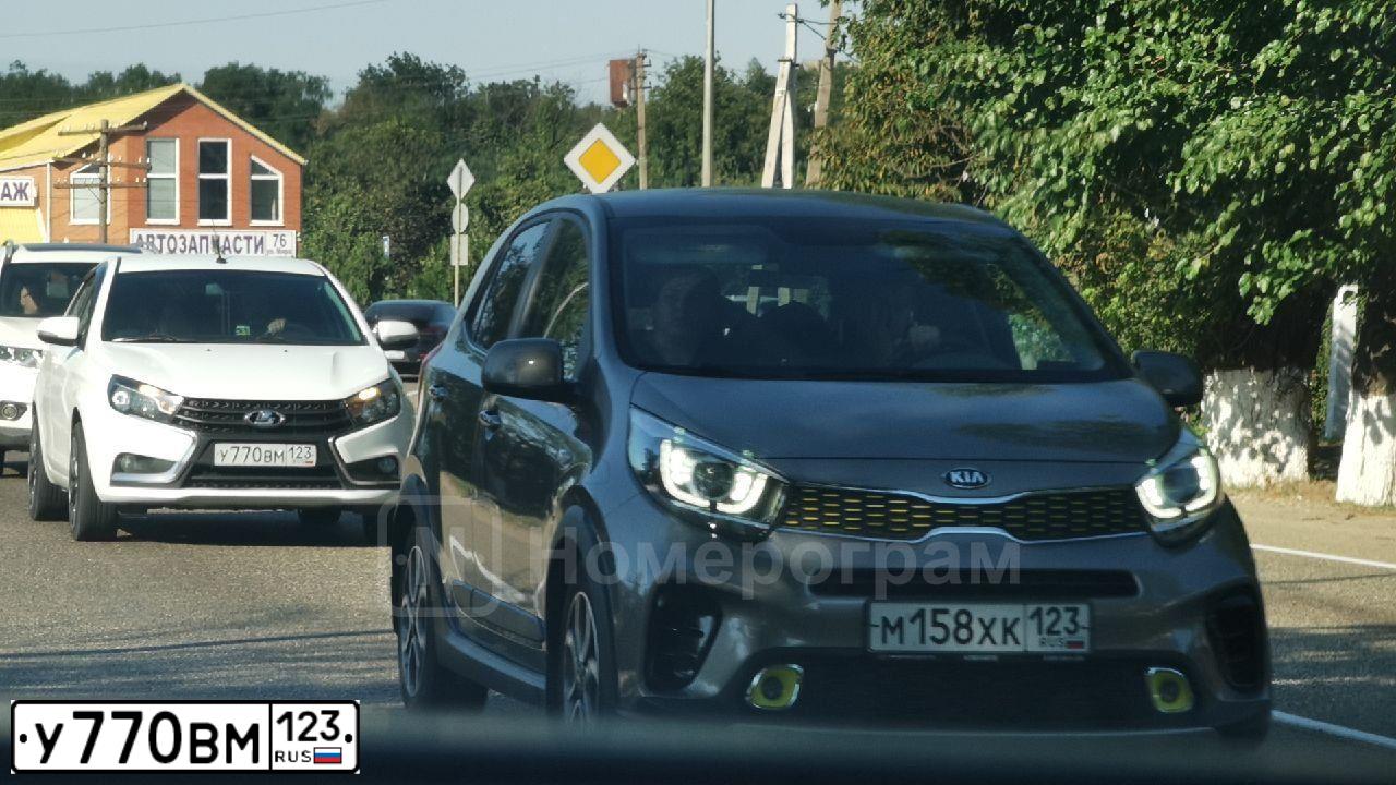 Фото автомобиля TOYOTA CAMRY, 2011 — госномер У770ВМ123. Цвет: ЧЕРНЫЙ
