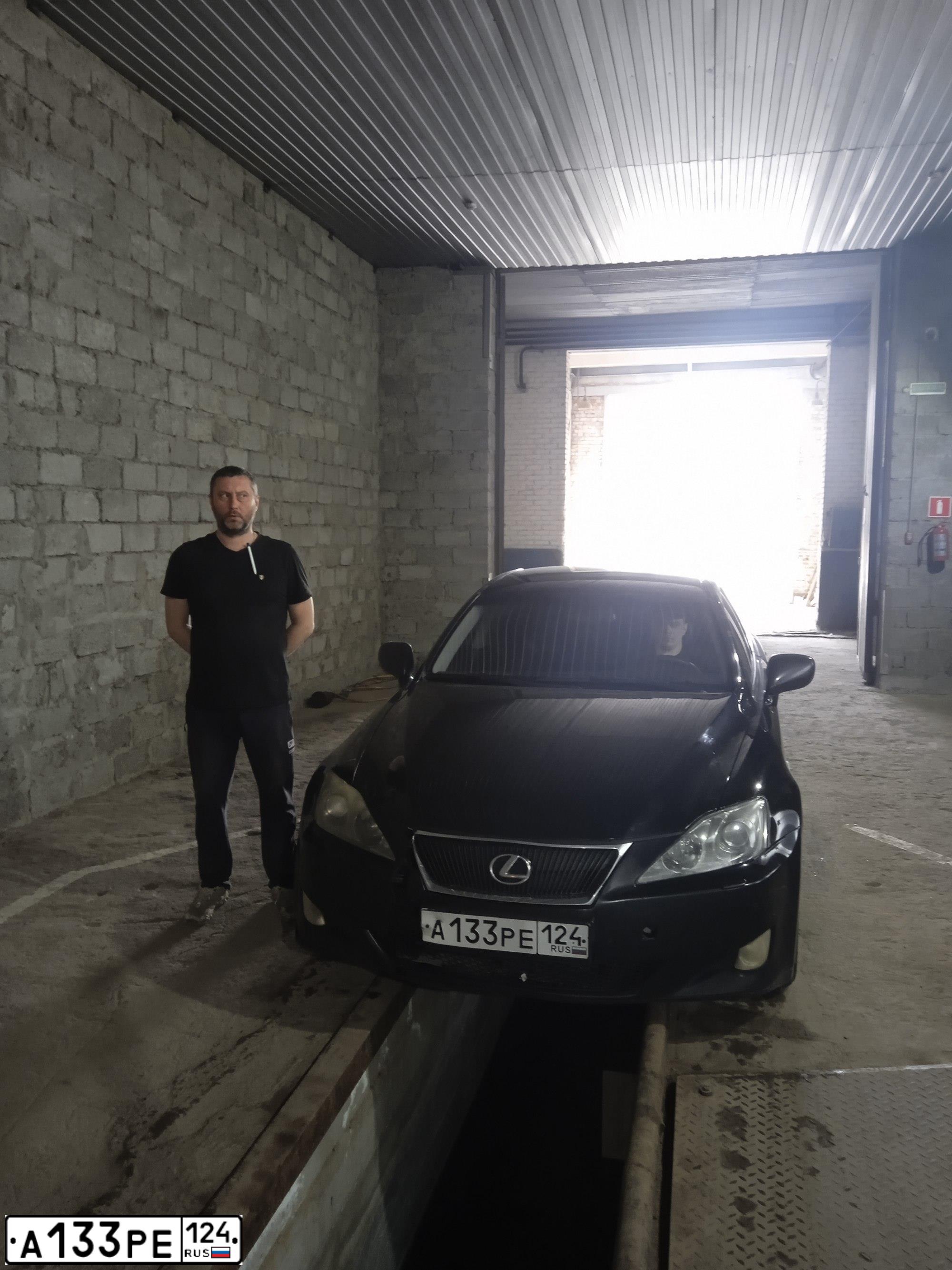 Фото автомобиля LEXUS IS, 2007 — госномер Т209СХ58. Цвет: ЧЕРНЫЙ