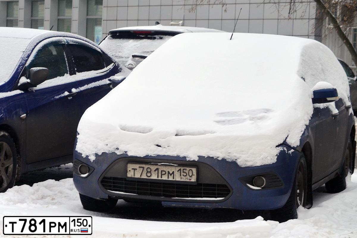 Фото автомобиля FORD FOCUS, 2008 — госномер Т781РМ150. Цвет: СИНИЙ
