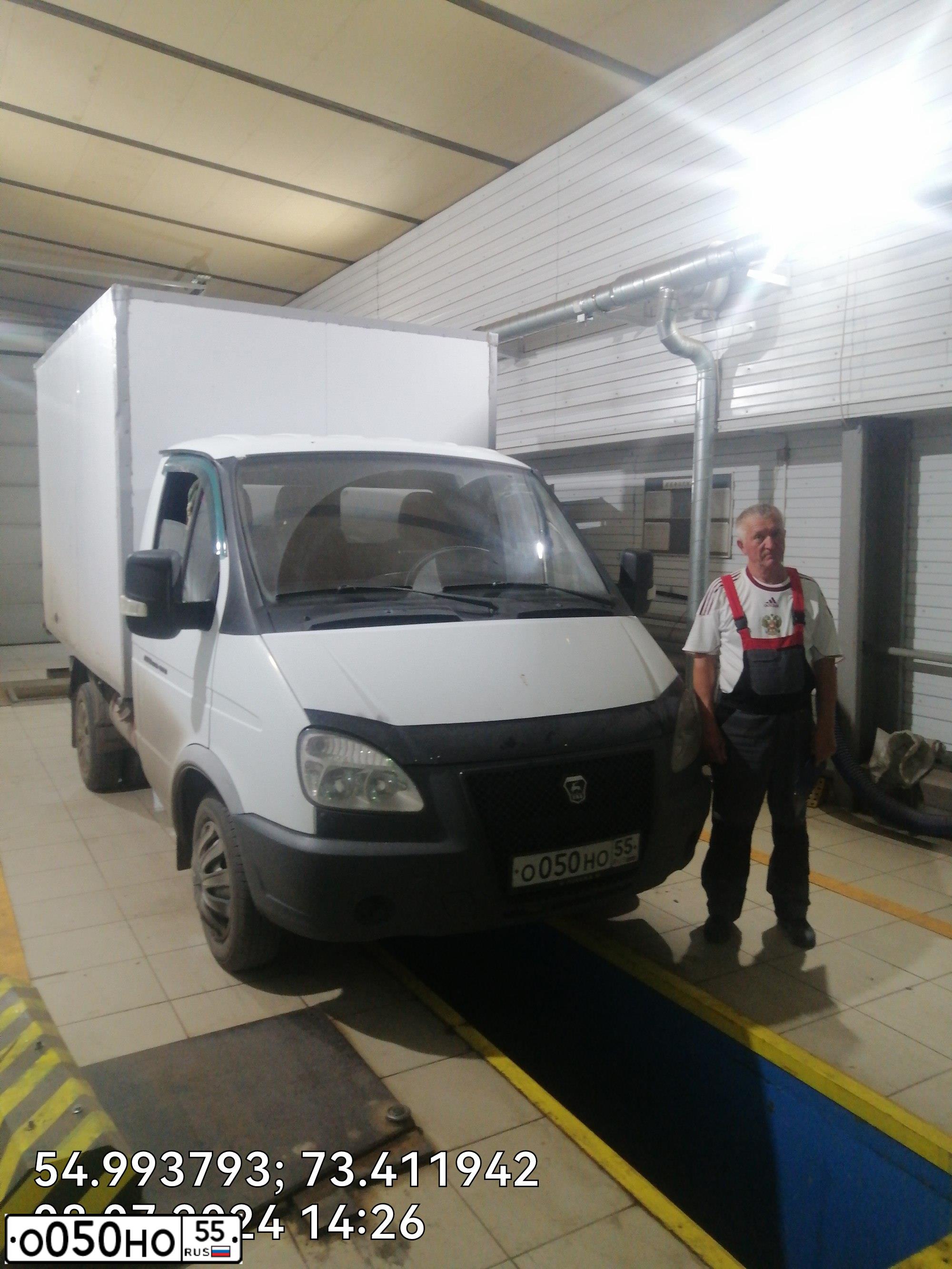 Фото автомобиля GAZ 3302 EL, 2012 — госномер О050НО55. Цвет: Белый