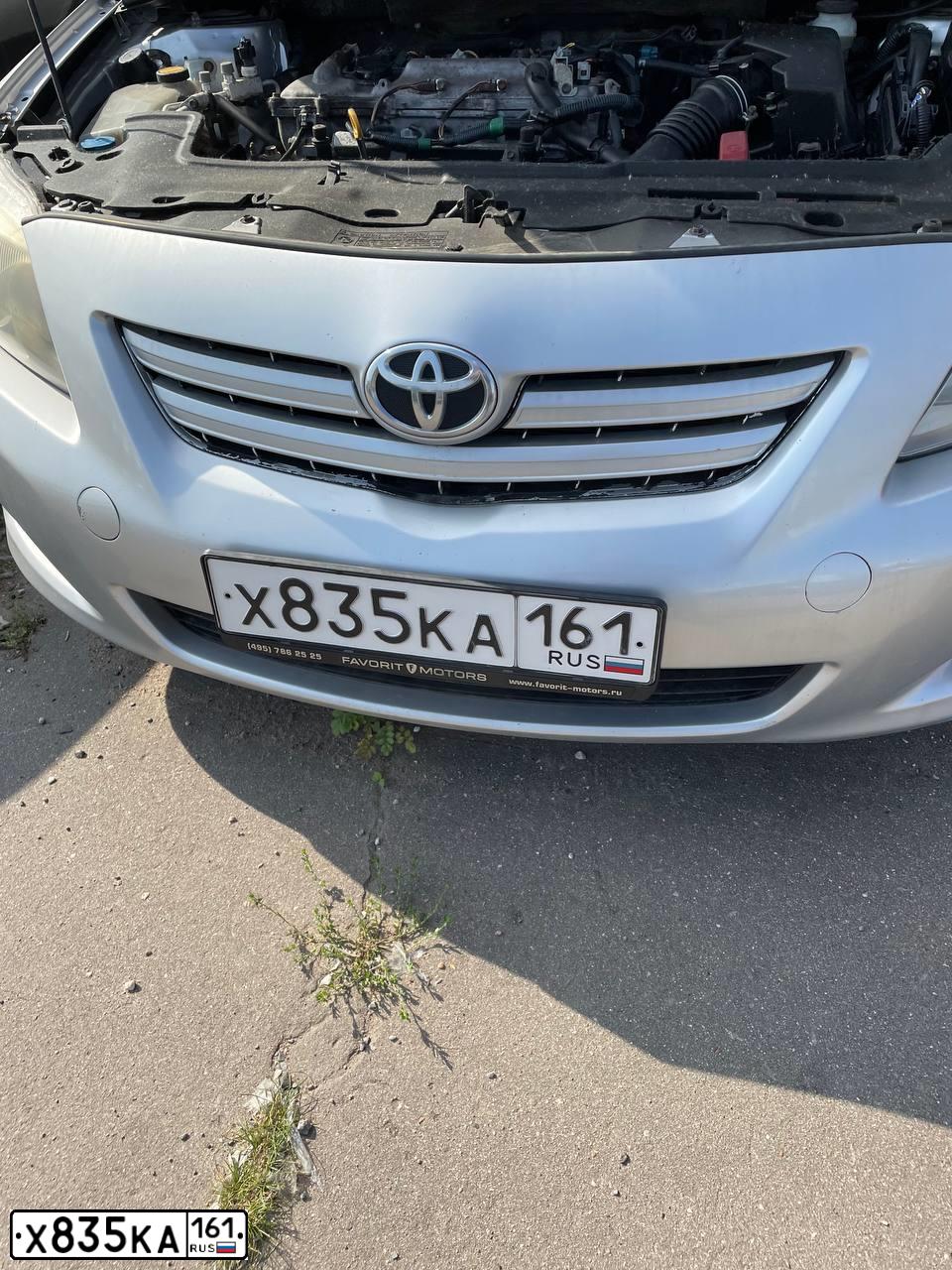 Фото автомобиля TOYOTA COROLLA, 2006 — госномер Х050ЕН161. Цвет: СЕРЕБРИСТЫЙ