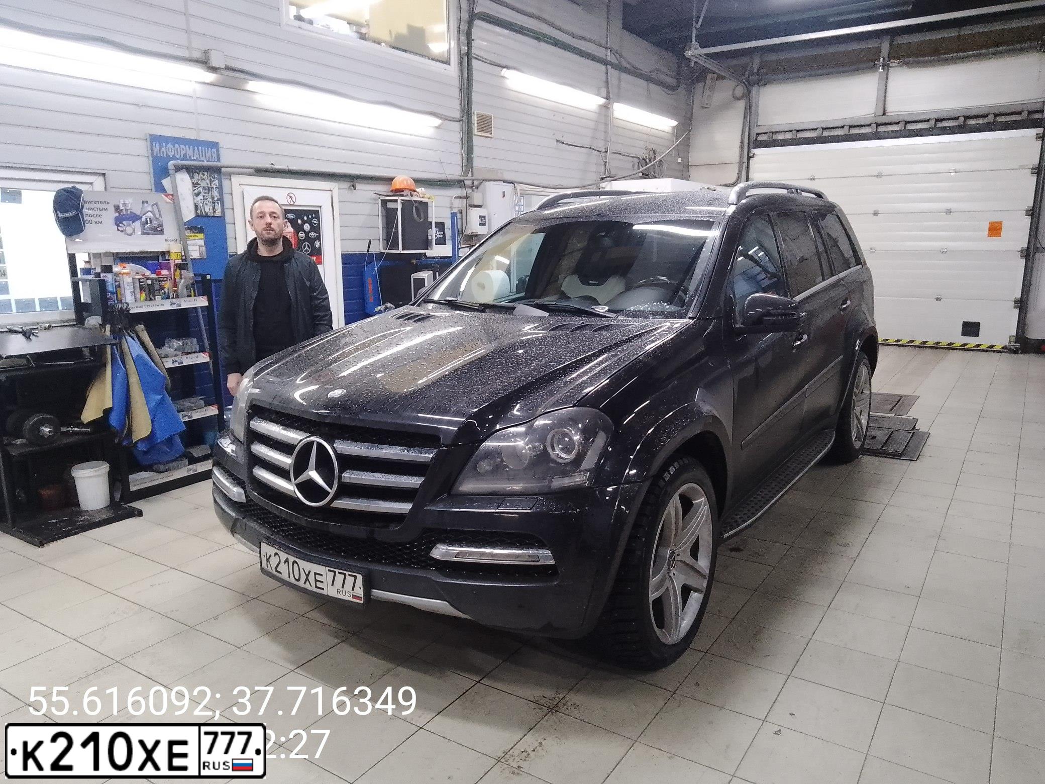 Фото автомобиля MERCEDES GL-KLASSE, 2012 — госномер М450УА178. Цвет: ЧЕРНЫЙ