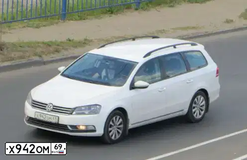 Фото автомобиля VOLKSWAGEN PASSAT, 2011 — госномер Х942ОМ69. Цвет: БЕЛЫЙ